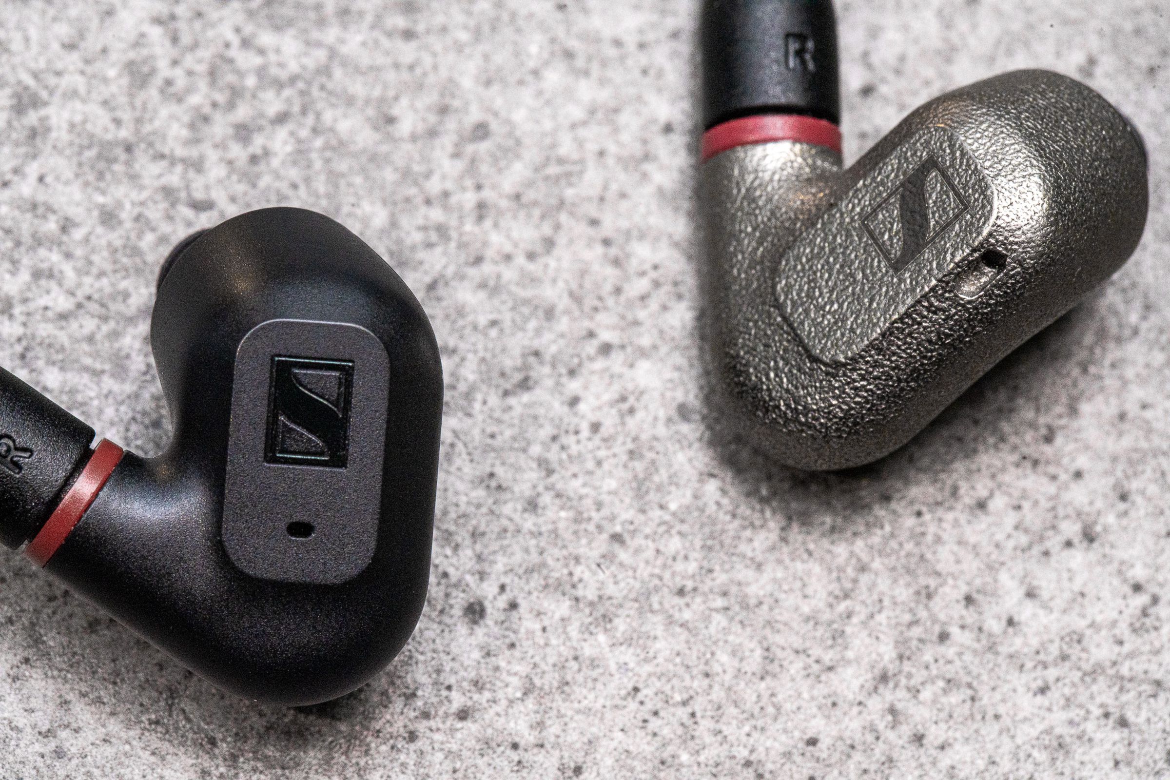 A photo comparing the housing material of Sennheiser's IE 200 and IE 600 headphones.