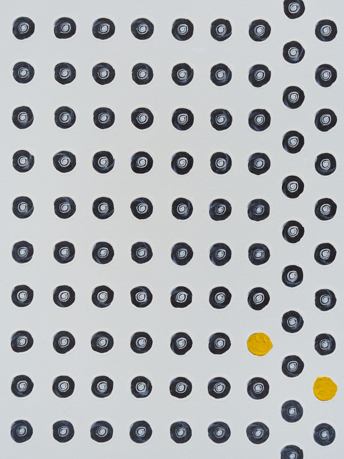 repeating black circles