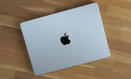 The lid of the 14-inch MacBook Pro in silver aluminum