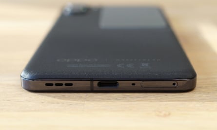 The USB-C port at the bottom of the Oppo Find N2 Flip.