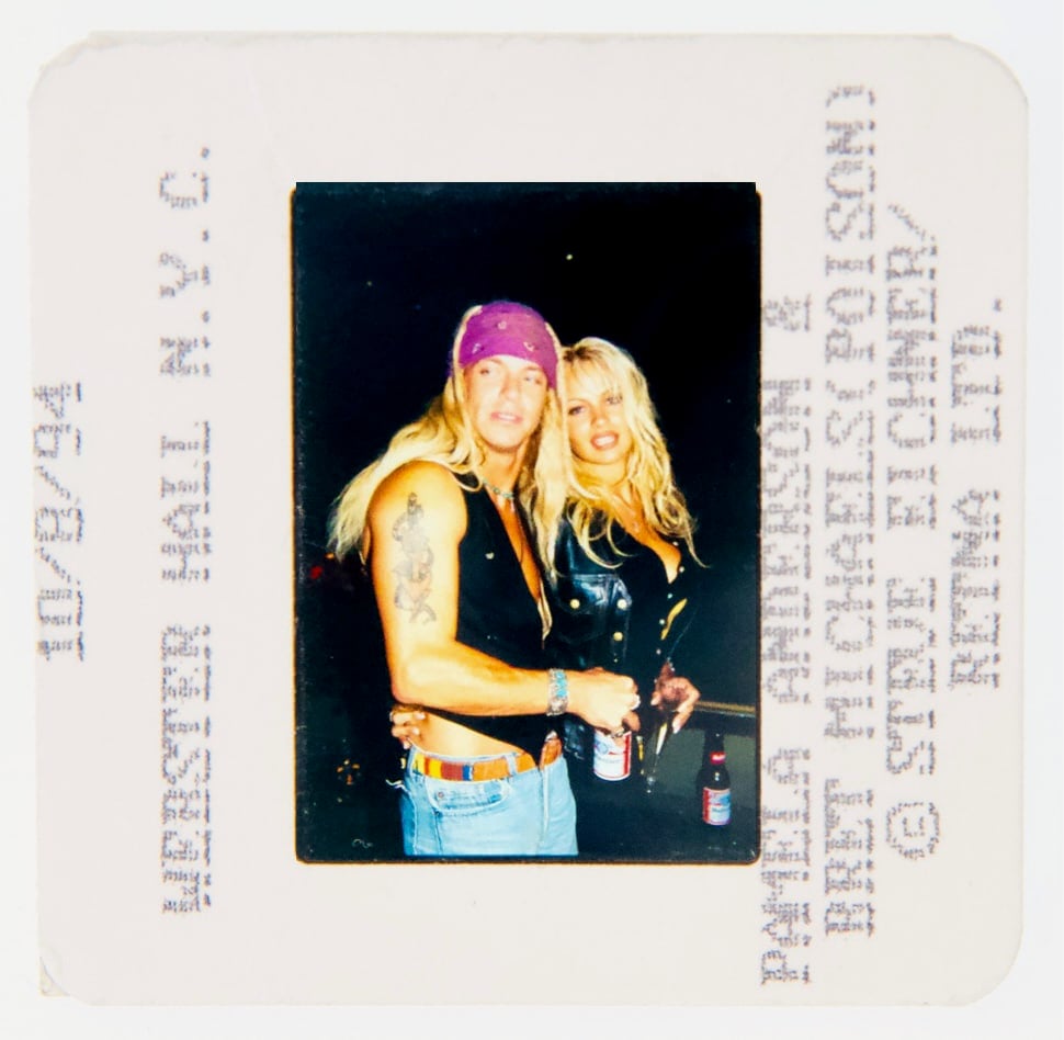 OneOf photo showing Pamela Anderson partying with Bret Michaels