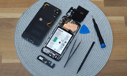 The interior of the Nokia G22 disassembled.