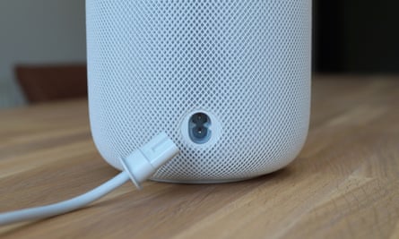 The power socket for the Apple HomePod.