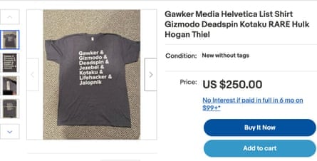 A Gawker T-shirt.