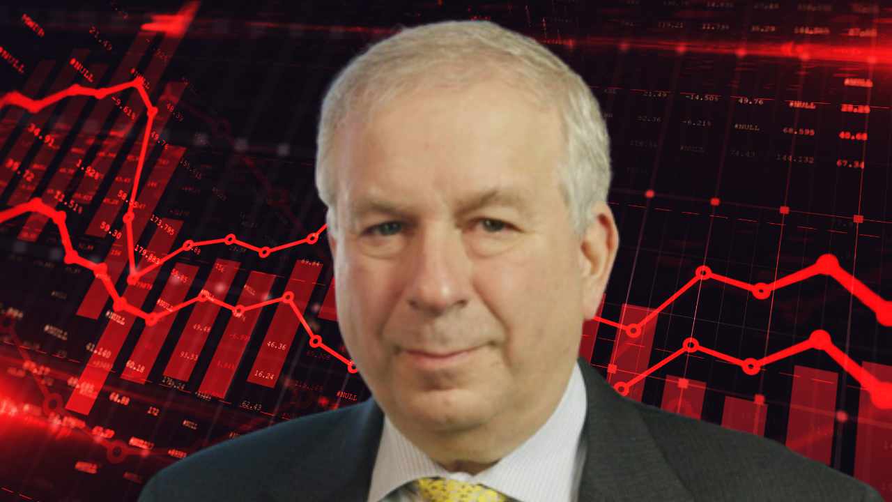 Economist David Rosenberg warns of impending 'hard landing' and recession, citing Federal Reserve data