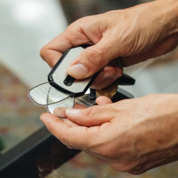 ThinOptics Keychain Case and Readers Rectangular Reading Glasses - Image 3