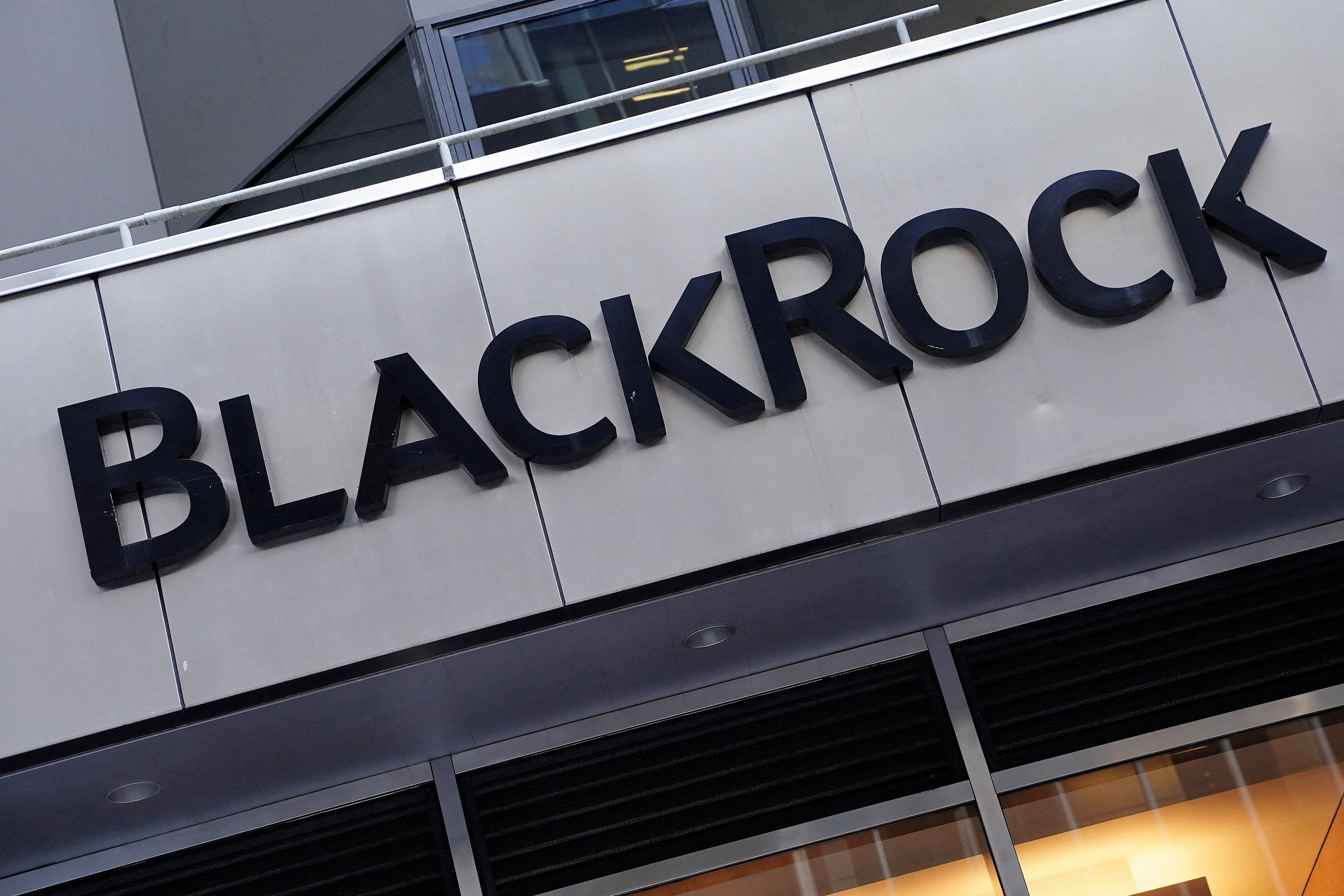 Florida withdraws $2 billion from BlackRock in largest anti-ESG divestment |  Reuters