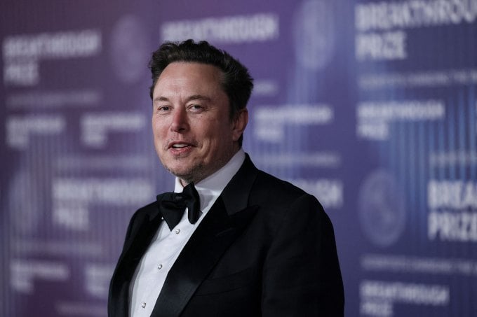 South African businessman Elon Musk arrives at the 10th Breakthrough Award ceremony at the Academy Film Museum in Los Angeles, California, on April 13, 2024. (Photo by ETIENNE LAURENT/AFP via Getty Images)